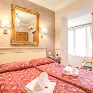 Kamer met een King Size Bed